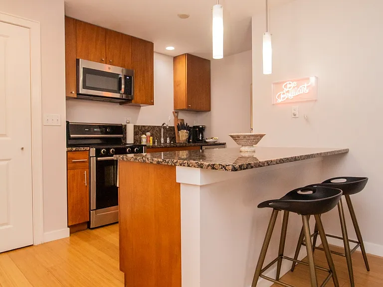 16 Miner St #401 — Photo 11