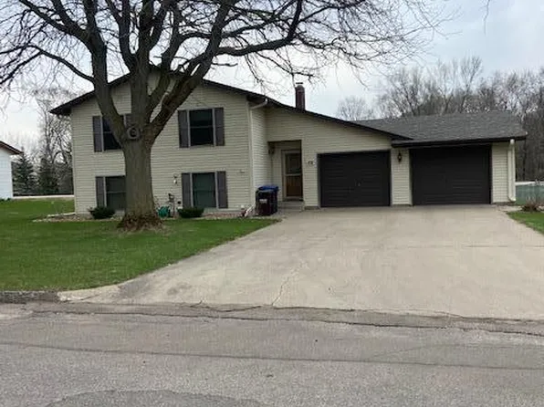 102 Village Ave, Cannon Falls, MN 55009