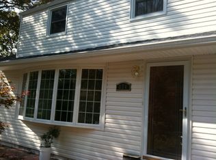 624 Freeland Ave, Paramus, NJ 07652