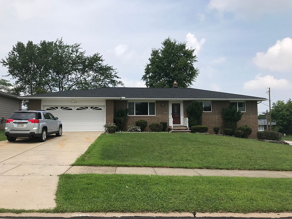 1st image of 1760 Green Acres Dr