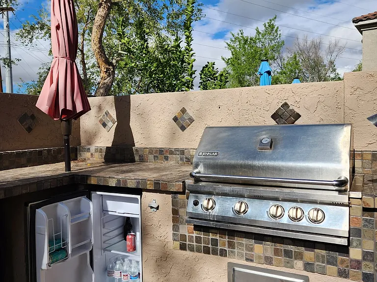 2914 E Dunbar Dr — Photo 50