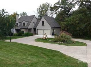 8771 Highway 52 S, Dubuque, IA 52003