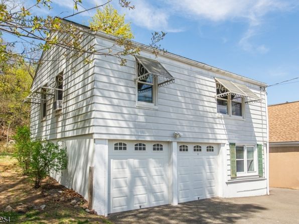 321 N 15Th Pl, Prospect Park Boro, NJ 07508