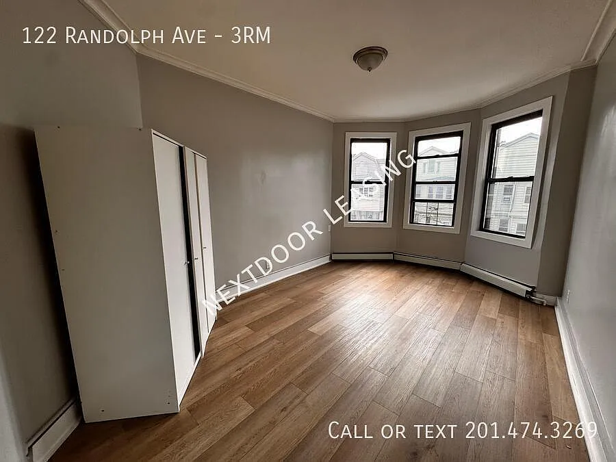 122 Randolph Ave — Photo 4