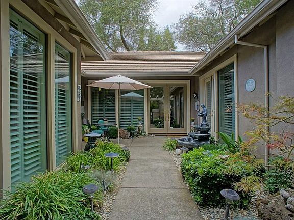 3rd image of 11217 Crocker Grove Ln
