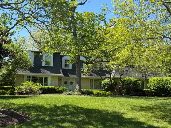 940 Grandview Ln, Lake Forest, IL 60045