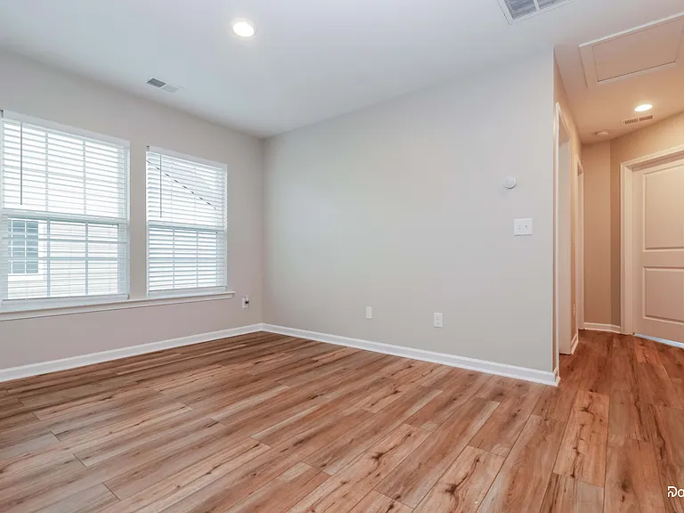 239 Wathen Dr — Photo 12