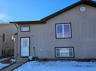 30A W Sierra Dr, Olds, AB T4H 1X3
