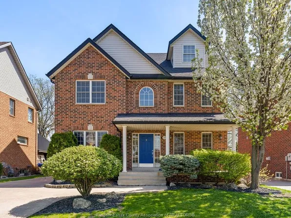 1270 Lakeview Ave, Windsor, ON N8P 1K9
