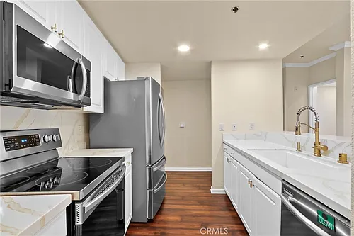 838 Pine Ave Photo 1