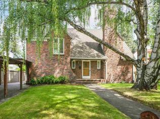 1203 E Overbluff Rd, Spokane, WA 99203