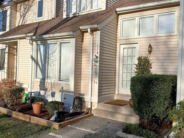 12556 Garland Tree Ct, Fairfax, VA 22033