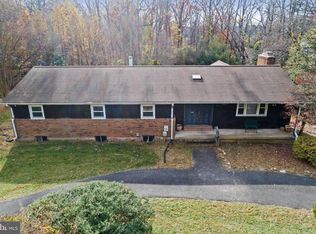 12515 Ox Hunt Rd, Herndon, VA 20171