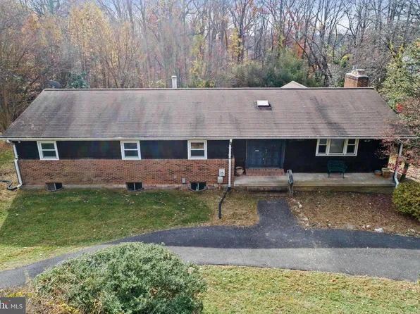 12515 Ox Hunt Rd, Herndon, VA 20171