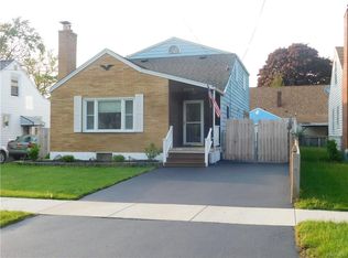 8218 Pershing Ave, Niagara Falls, NY 14304