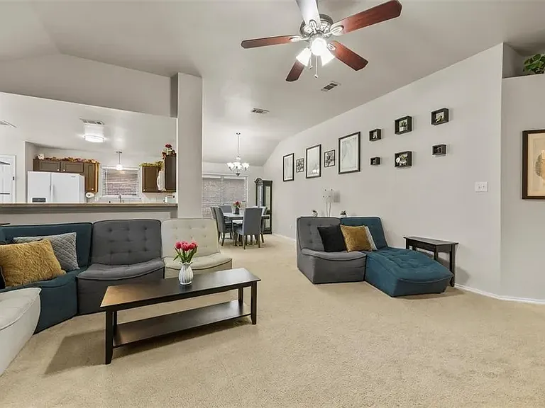 128 Jennings Dr — Photo 21