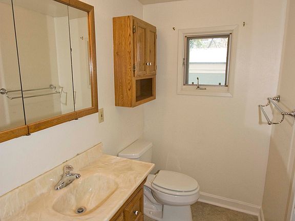 5th image of 434 Caledonia St
