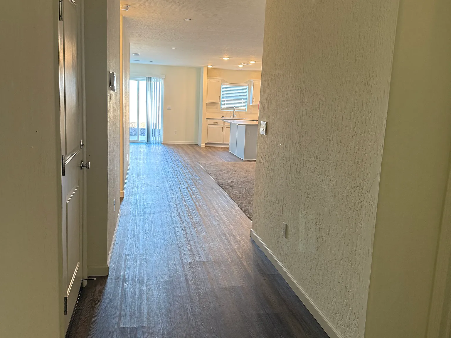 4 bed, 1862 sqft, $2,500 — Photo 4