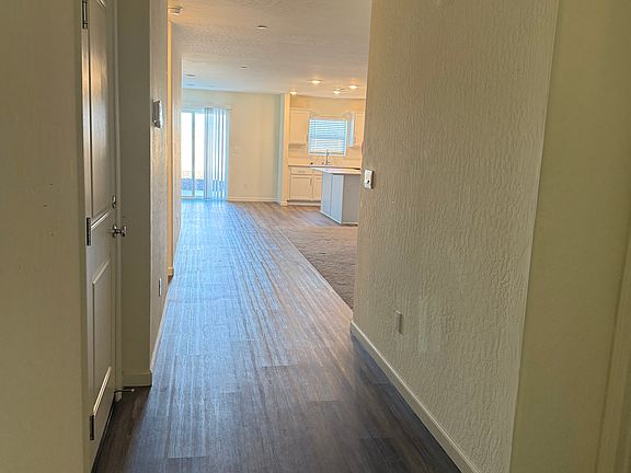 4th image of 1547 Seneca Dr