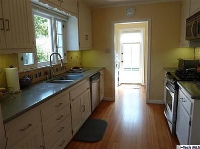 5th image of 1428 Valencia Ave