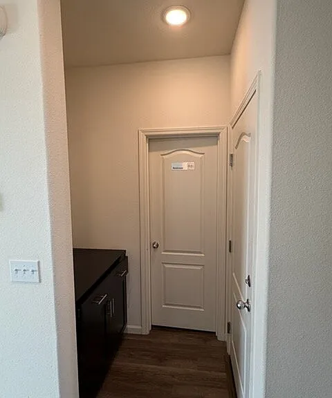 4265 Freemark Ave — Photo 9