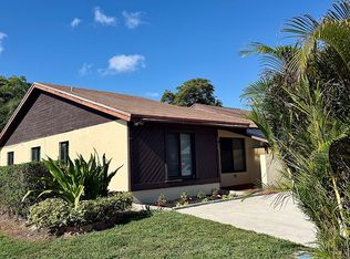 3750 Mil Pond Ct, Greenacres, FL 33463