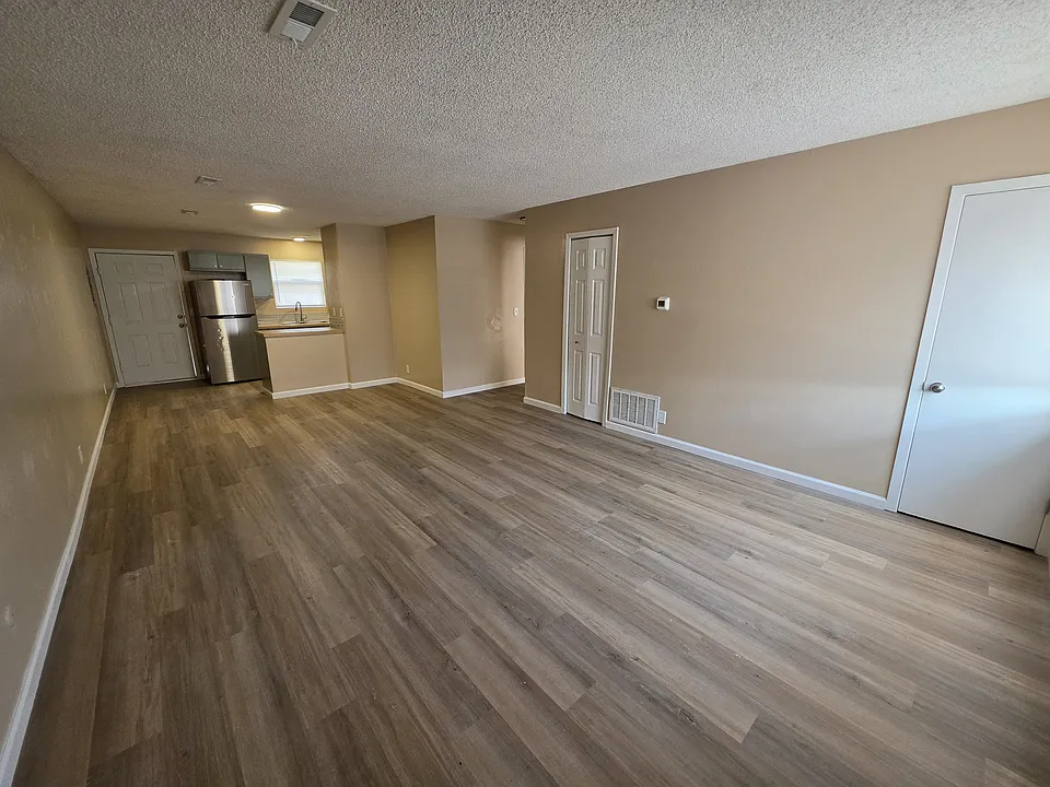 1520 E Fortuna St #4