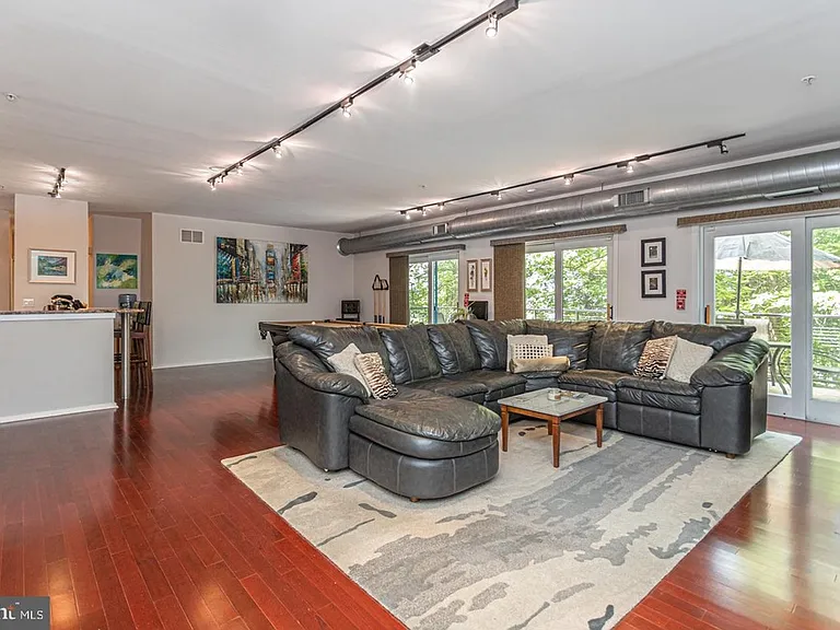 182 Gay St #501 — Photo 2