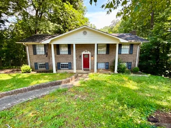 431 Porter Crest Rd, Graysville, AL 35073
