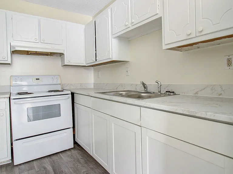 Ashley Chase Apartments — Photo 1