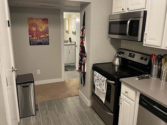 5th image of 1601 York St #100