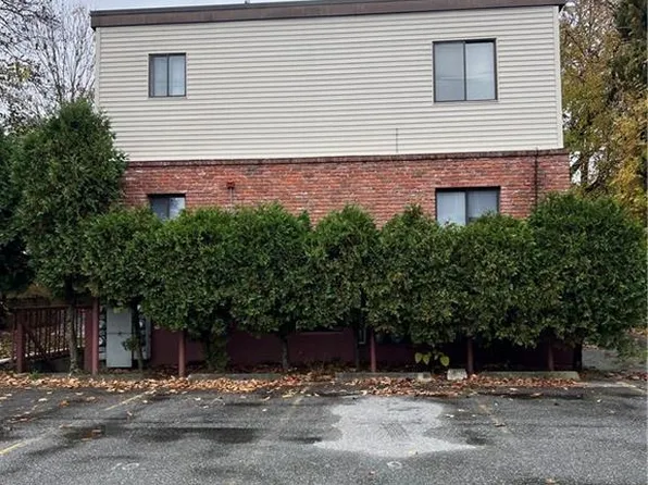 336 Killingly St APT J, Providence, RI 02909