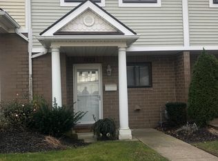 1229 W 70th St #1229, Cleveland, OH 44102