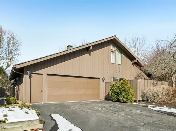 415-48 Honeysuckle Path, Aurora, OH 44202