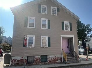 27 Mount Vernon St #2, Newport, RI 02840