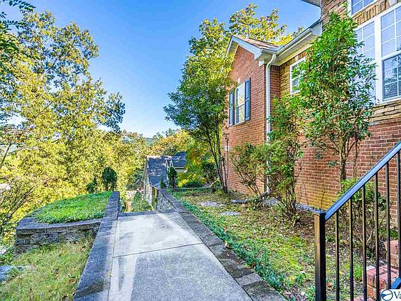 4th image of 1108 Summerwood Cir SE