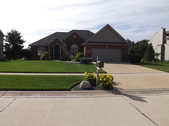 4th image of 4011 Appletree Dr