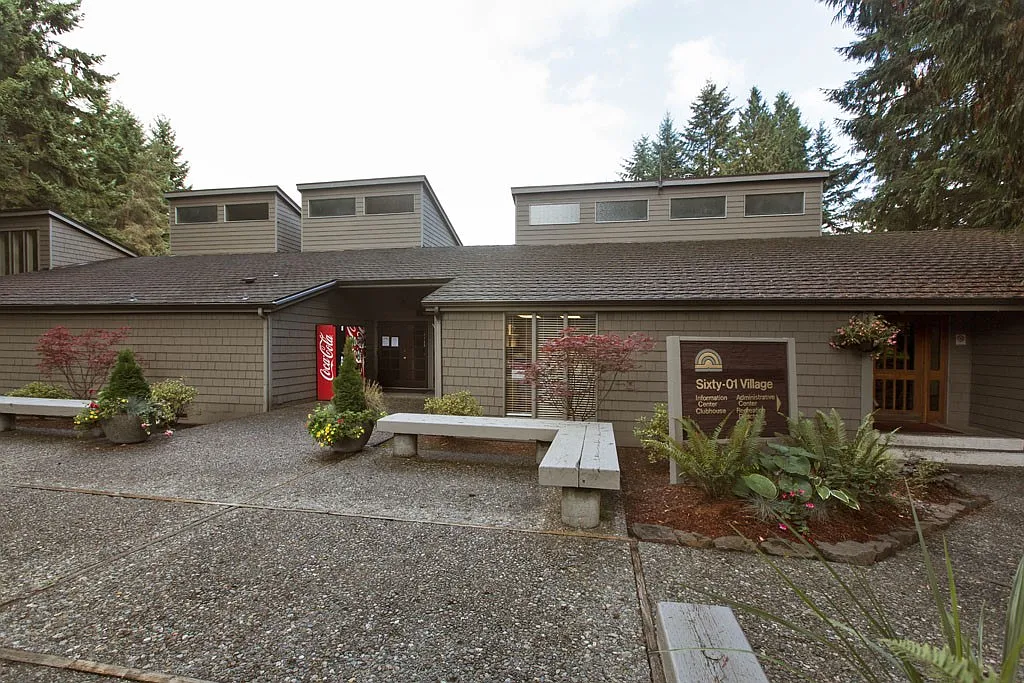 Building Photo - 6268 137th Pl NE #242