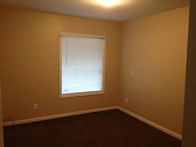 Building Photo - 520 W Pitt St #1
