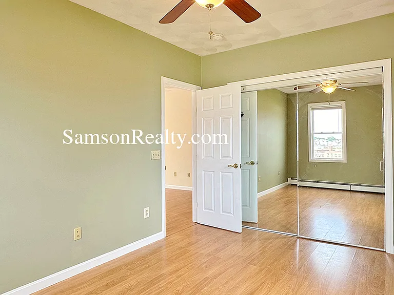 19 Sutton St #2 — Photo 13