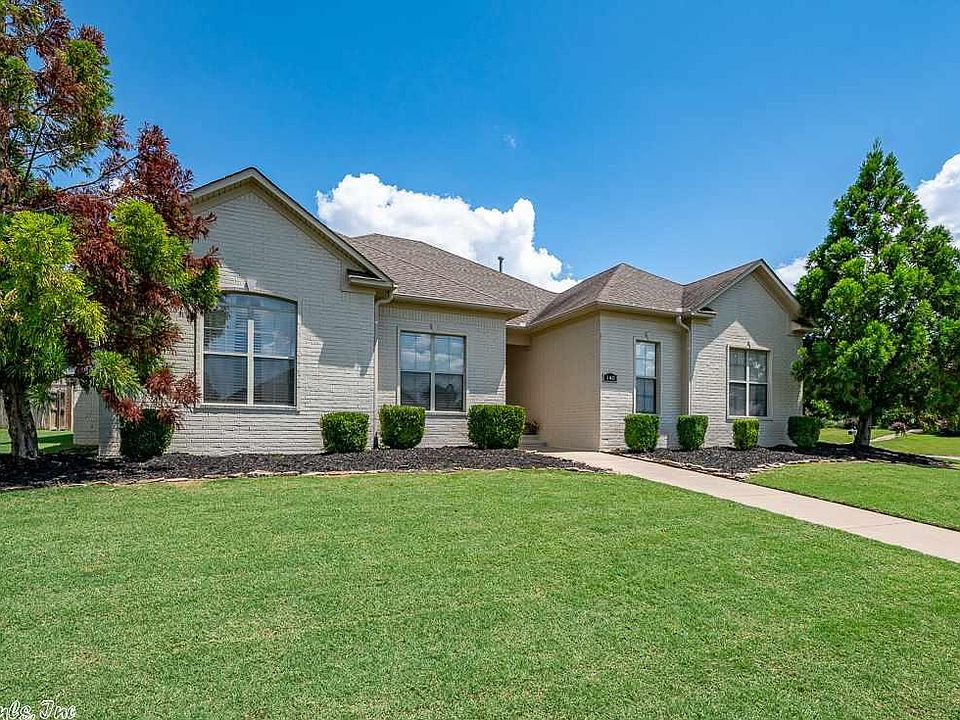 1st image of 140 Chapel Creek Dr