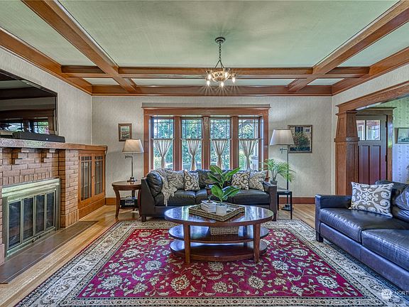 3rd image of 4401 N 32nd Street