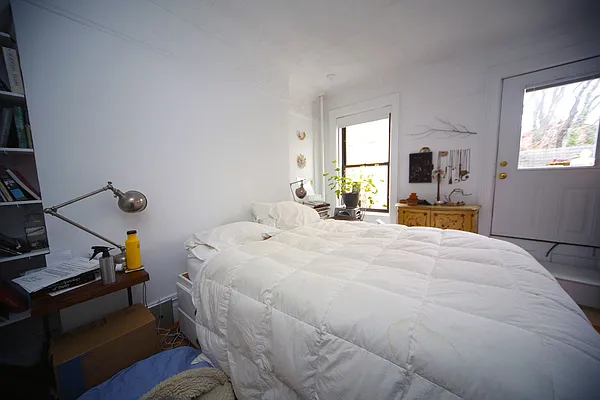 Rented by Metropolitan Realty | media 17