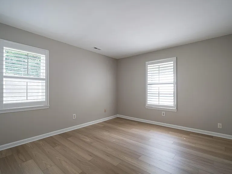 1520 Porter Cir — Photo 9