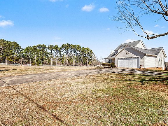 3rd image of 205 John Cline Rd