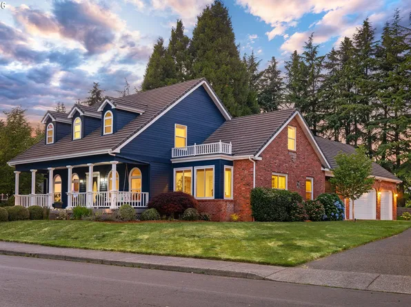14700 SE Rivercrest Dr, Vancouver, WA 98683