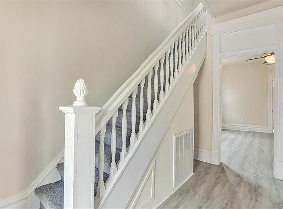 2nd image of 303 W Roberts St