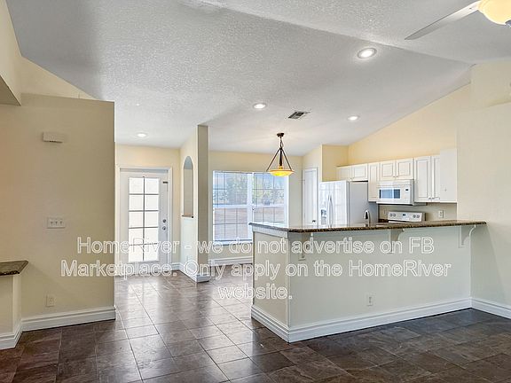 3rd image of 4100 NE 15th Pl