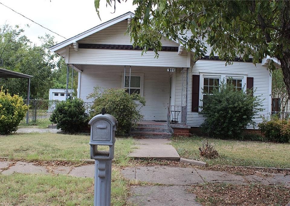 1st image of 211 N Nueces St