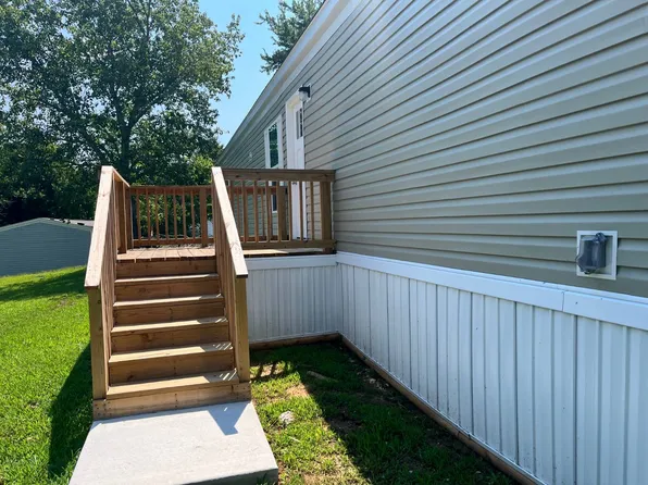 696 Tara Rd, Jonesboro, GA 30238